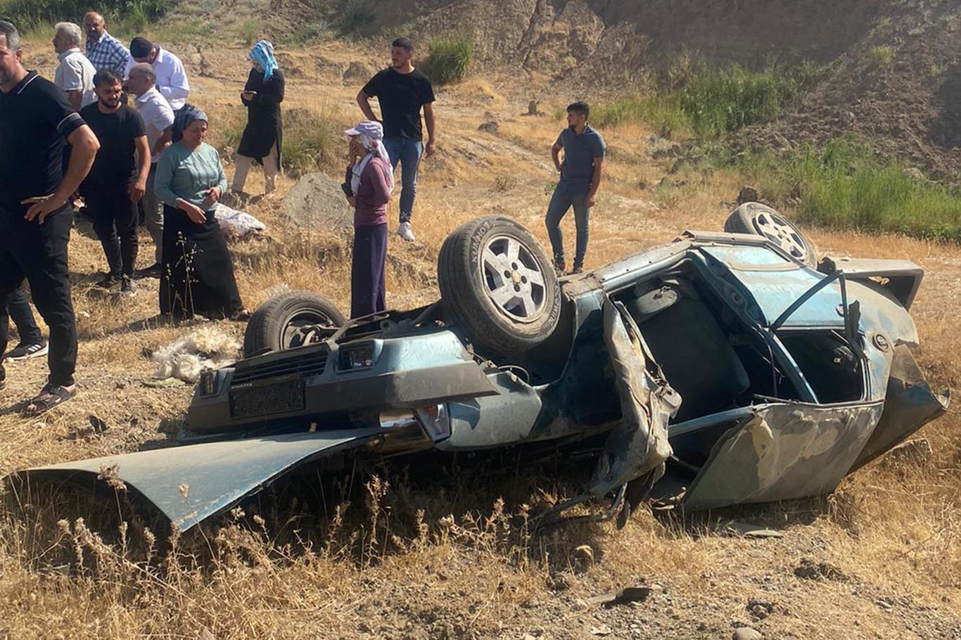 Hurdaya dönen otomobilde 1 çocuk öldü, 9 kişi yaralandı 2