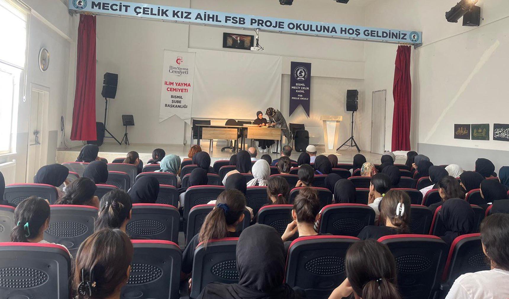 Bismil'de “İman ve istikamet” konulu konferans verildi 2