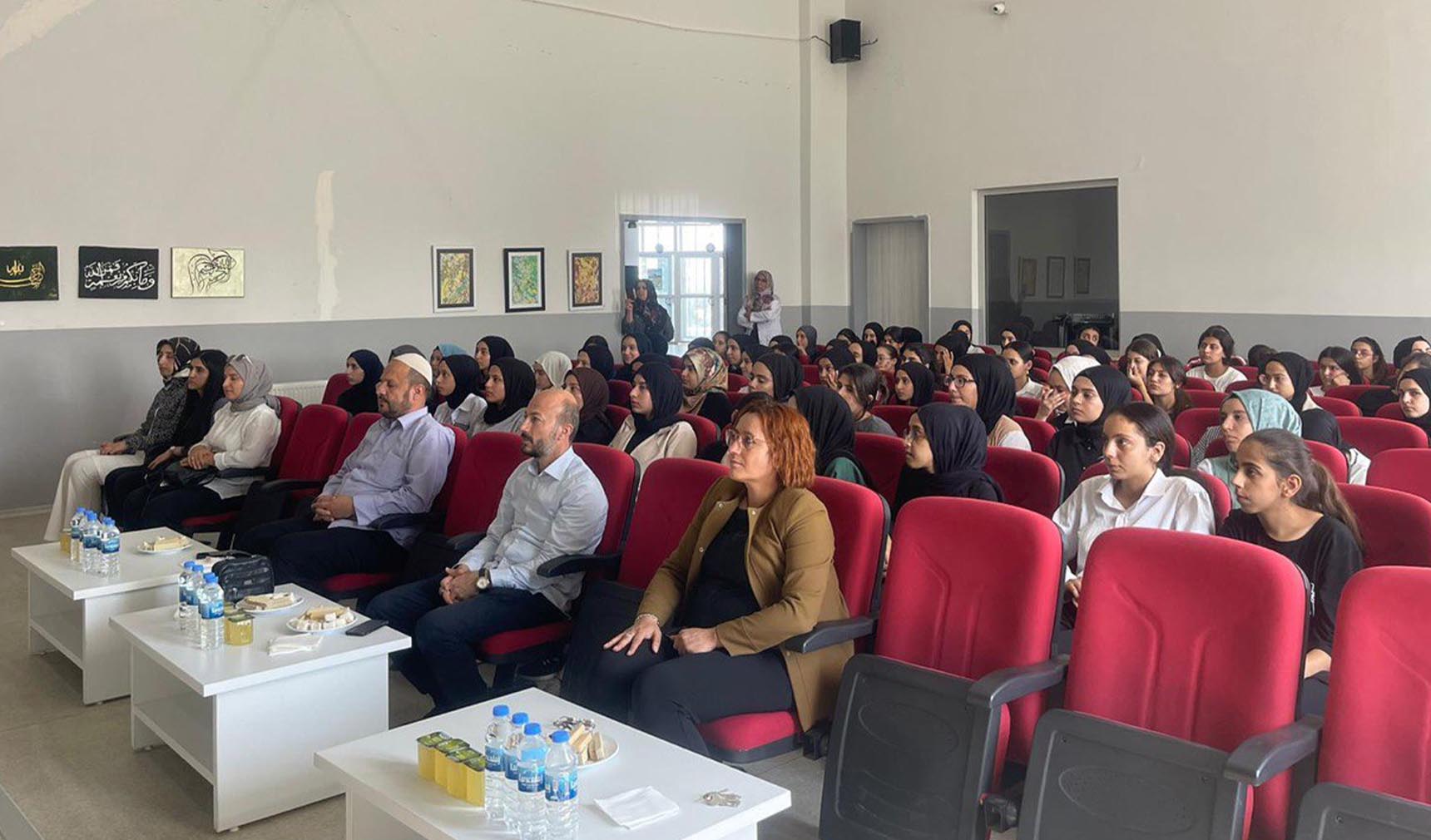 Bismil'de “İman ve istikamet” konulu konferans verildi 3