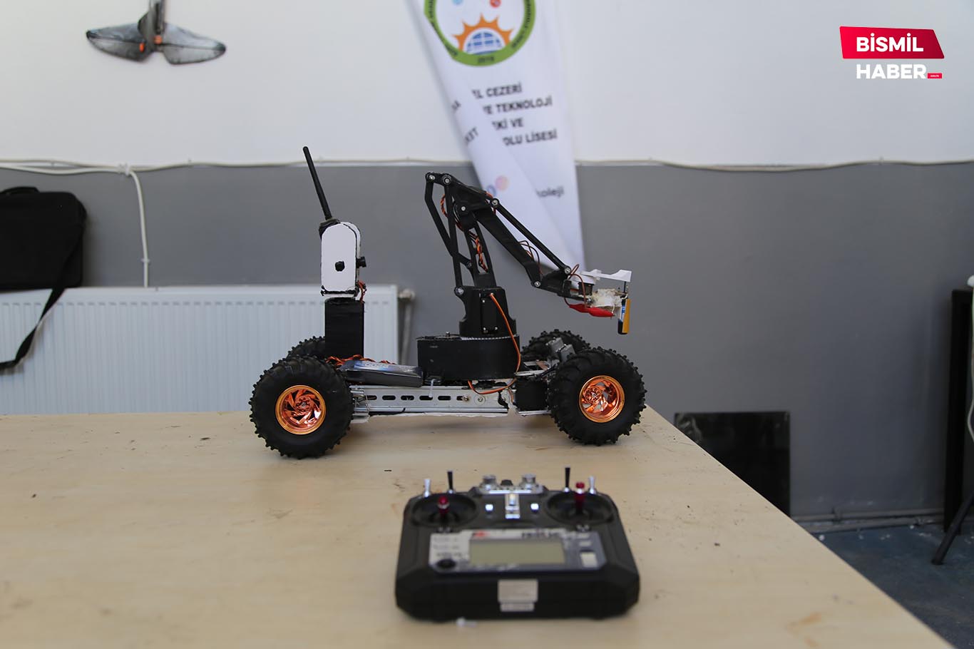 Özel Cezeri Akademi ve Teknoloji Lisesi öğrencileri, bomba imha robotu geliştirdi 3