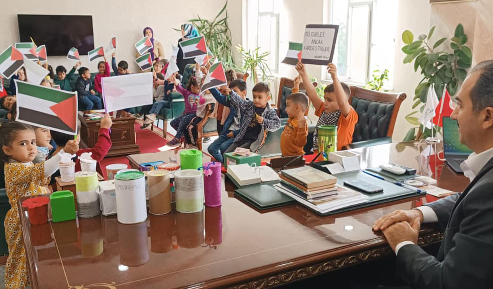 Bismil’de 4-6 Yaş Kur’an Kursu öğrencileri harçlıklarını Gazze’ye bağışladı 2