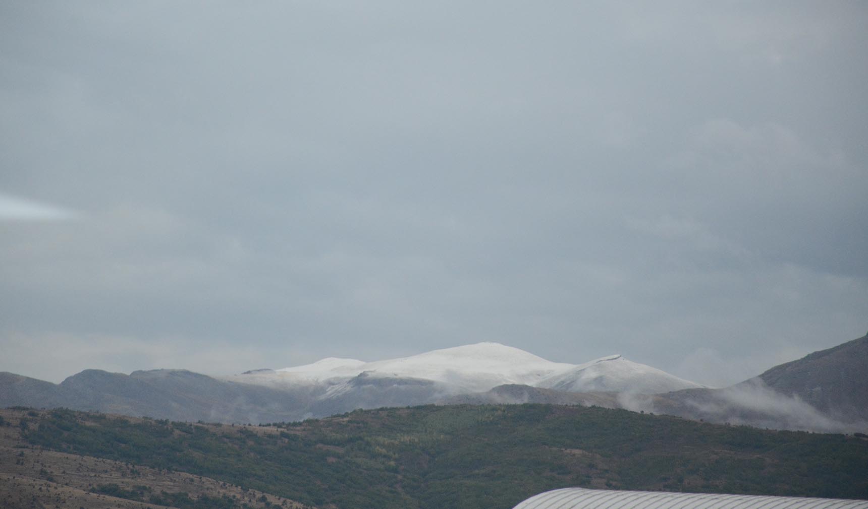 Bitlis Tatvan yılın ilk kar yağışı