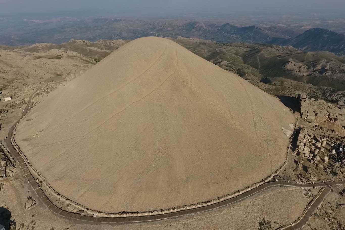 Nemrut Dağı heykelleri 7