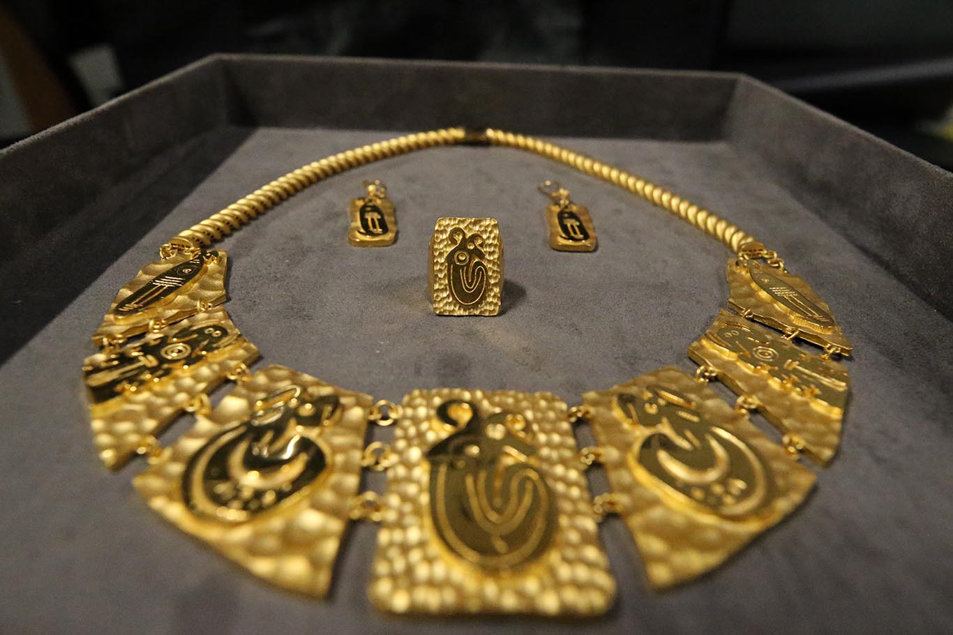 Bismil’de çıkarılan figürler takılara işlendi 11