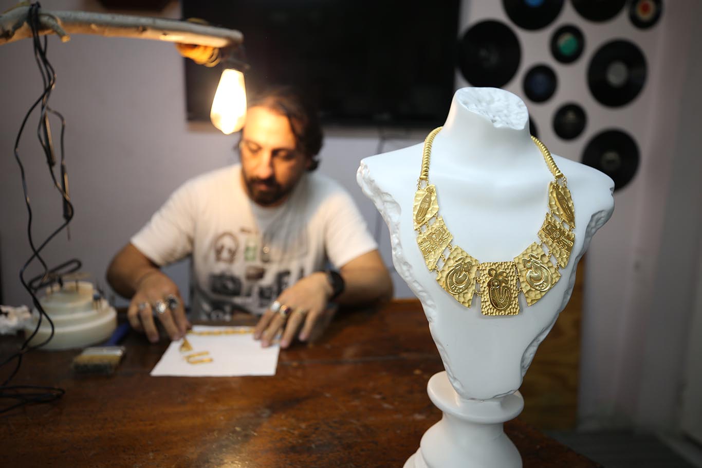 Bismil’de çıkarılan figürler takılara işlendi 6