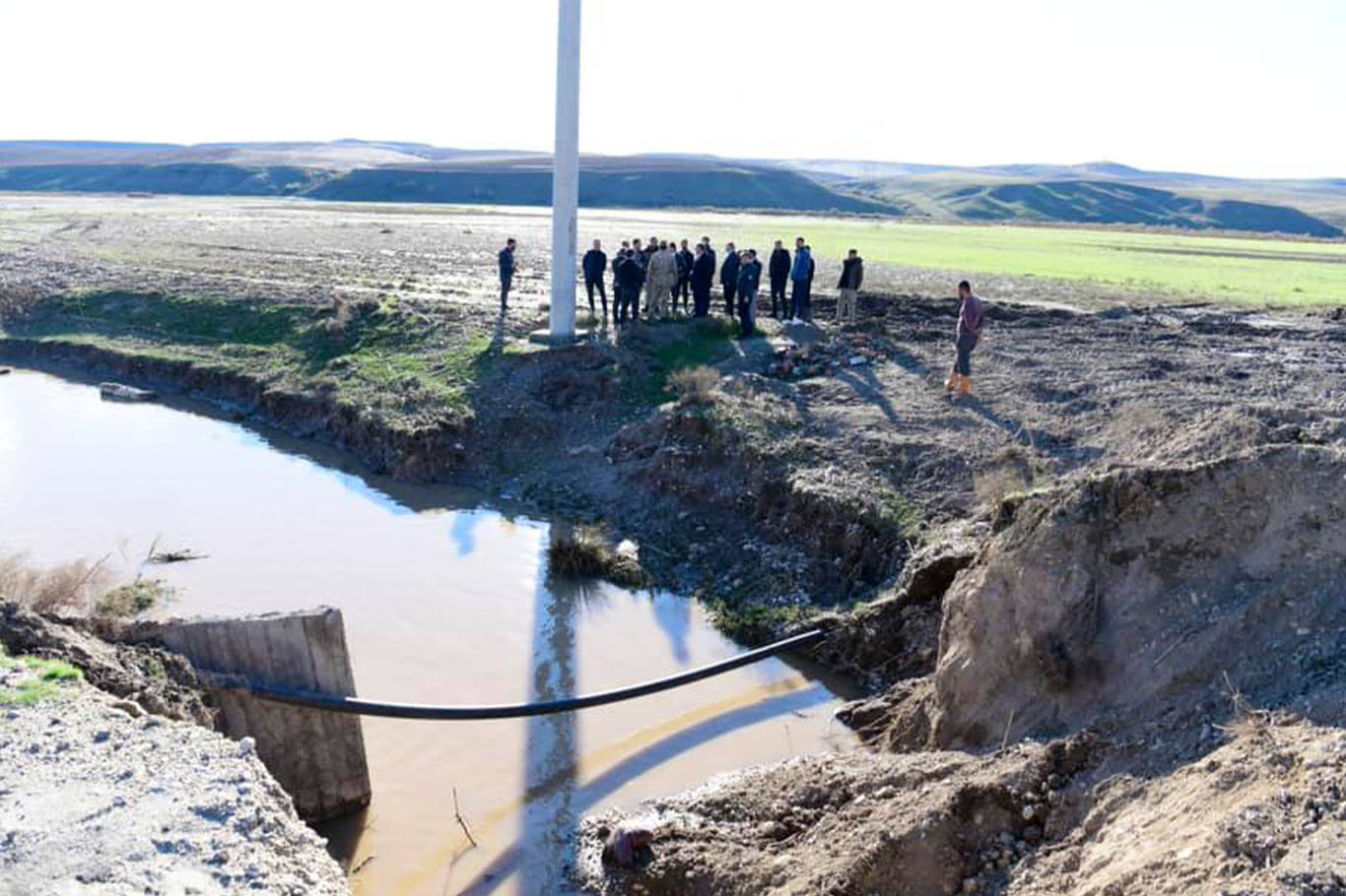 Bismil’de köprü yıkıldı, yol çöktü 1