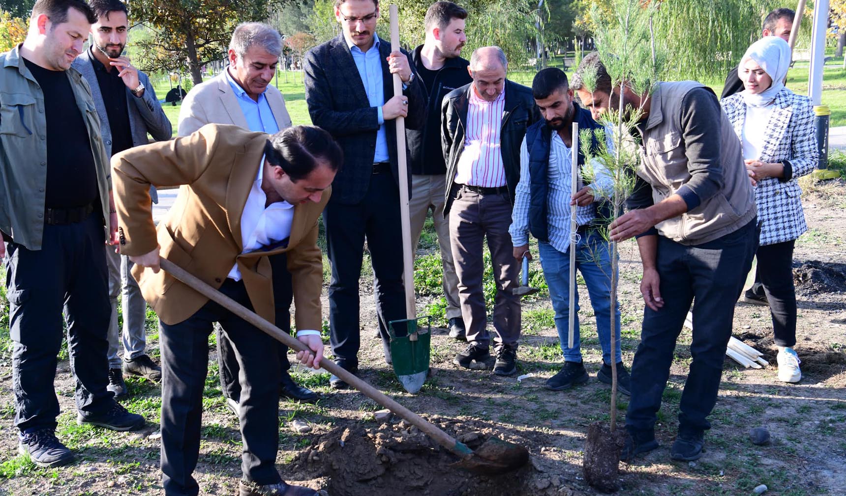 Bismil’de Milli Ağaçlandırma Günü nedeni ile fidan dikildi 1