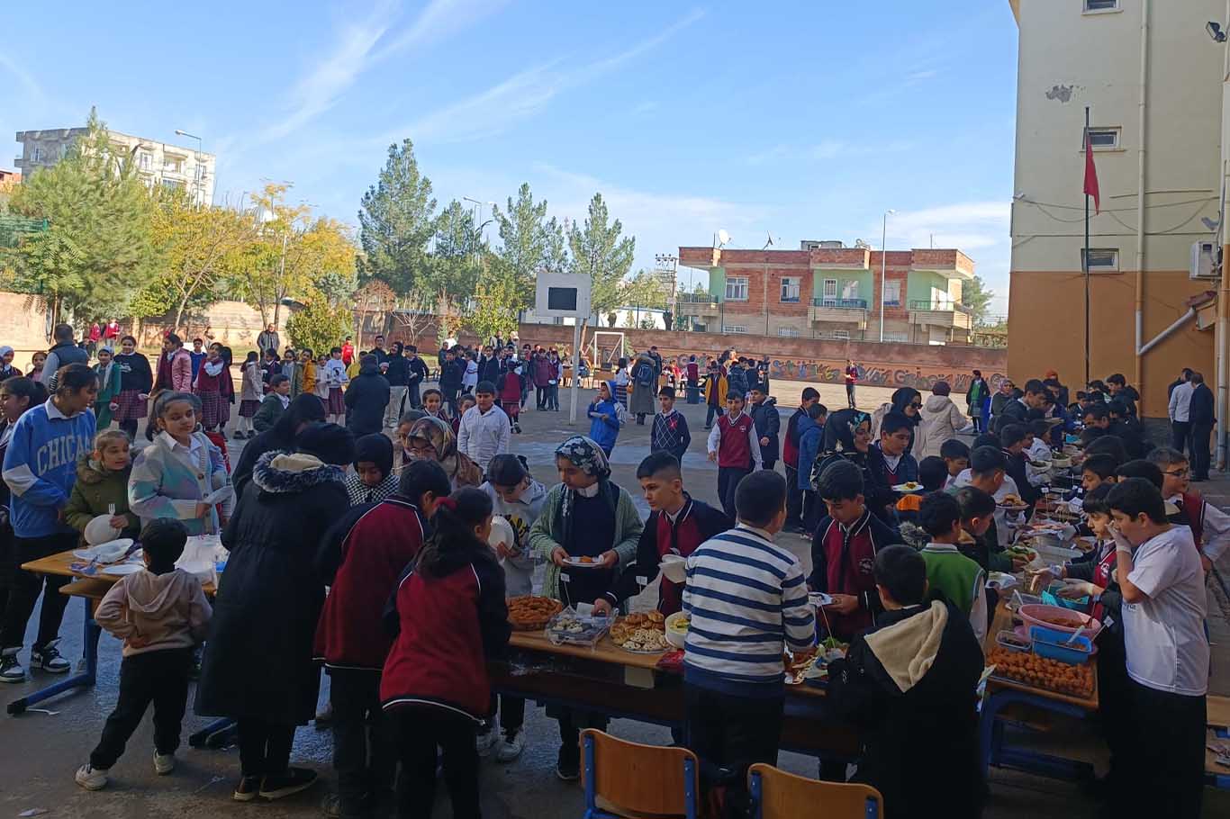 Bismil’de öğrenciler Gazze yararına kermes düzenledi 5