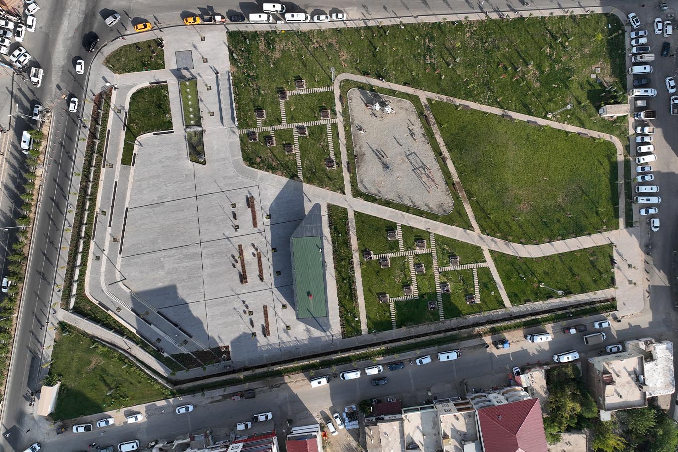 Diyarbakır’da 1. Kılıçaslan Kent Meydanı tamamlandı 2