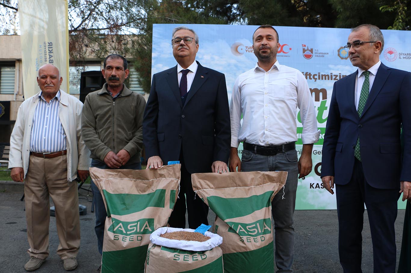 Diyarbakır'da çiftçilere kırmızı mercimek tohumu dağıtıldı 3