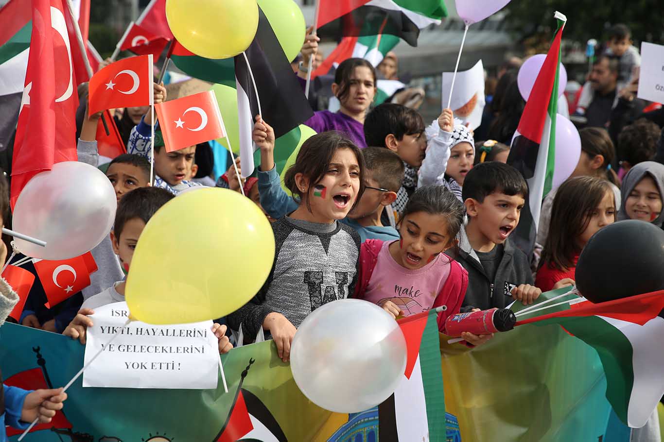 Diyarbakır'da çocuklar Gazze için yürüdü 4