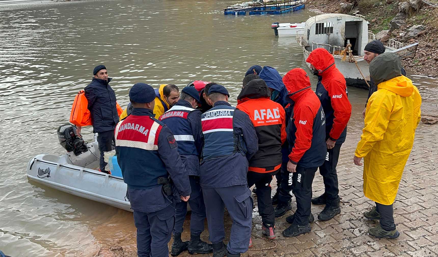 Diyarbakır’da uçurumdan düşen vatandaş için 19 saatlik operasyon 1