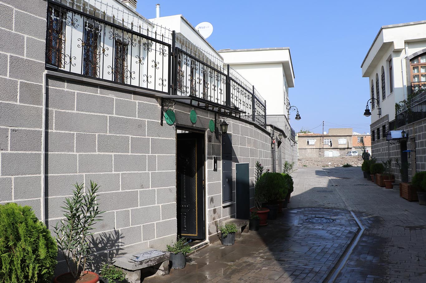 Diyarbakır'da yeni inşa edilen 3 otel, 12 iş yeri ve 55 konut satışa çıkıyor 3