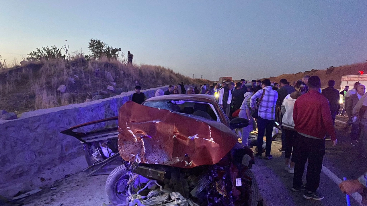 Diyarbakır'ın Eğil ilçesi 22 Ekim trafik kazası(2)