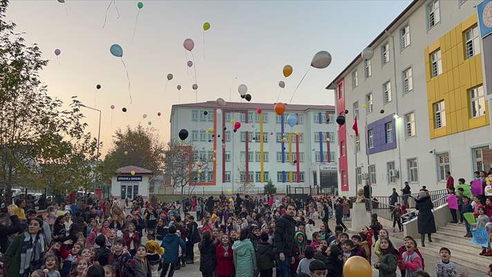 Batmanlı Çocuklar Filistinli Akranları Için Gökyüzüne Balon Bıraktı3