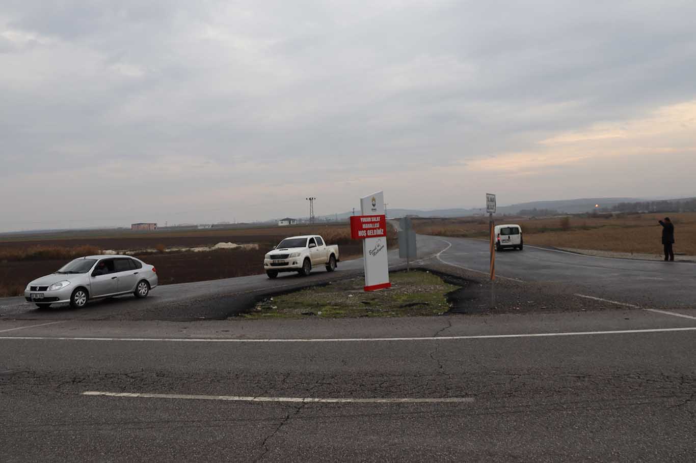 Bismil Yukarı Salat Mahallesi Muhtarın Bahsettiği Eski Yol Ve Tabelanın Yeri 4