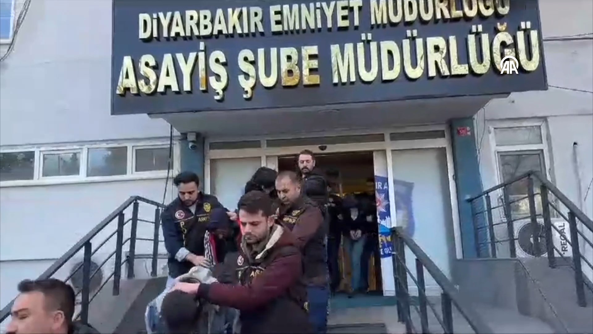 Diyarbakır'da ‘Albüm’ Operasyonu 25 Gözaltı (5)