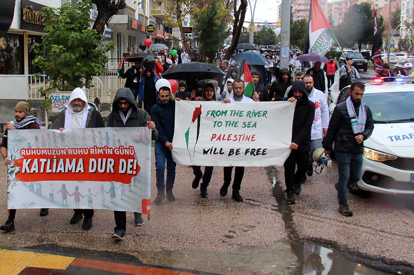 Diyarbakır'da Sağlık Çalışanları Ve Çocuklar, Gazzeli Şehit Çocuklar Için Yürüdü 3