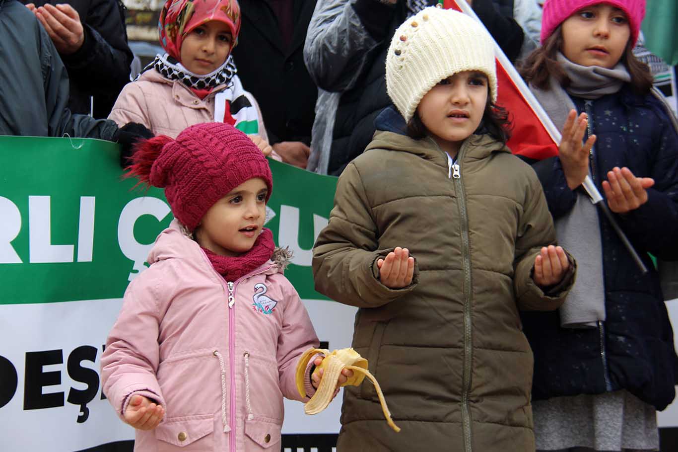 Diyarbakır'da Sağlık Çalışanları Ve Çocuklar, Gazzeli Şehit Çocuklar Için Yürüdü 6