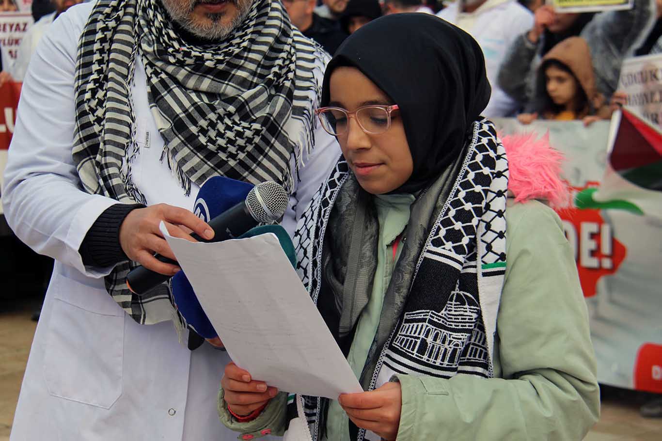 Diyarbakır'da Sağlık Çalışanları Ve Çocuklar, Gazzeli Şehit Çocuklar Için Yürüdü 8