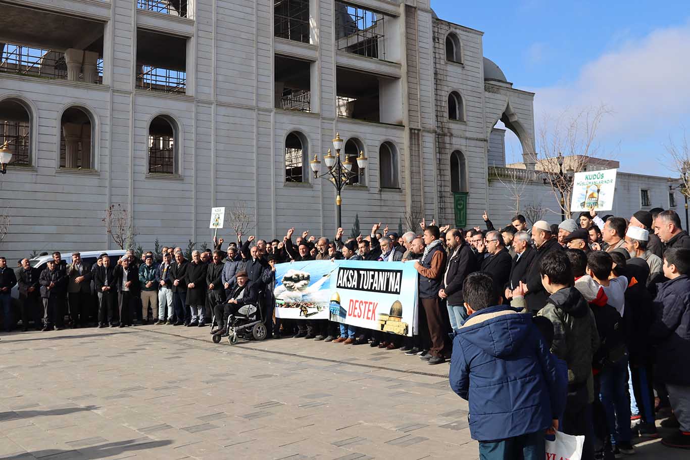 İsrail’in Gazze’ye Yönelik Soykırımı Bismil’de Kınandı 11