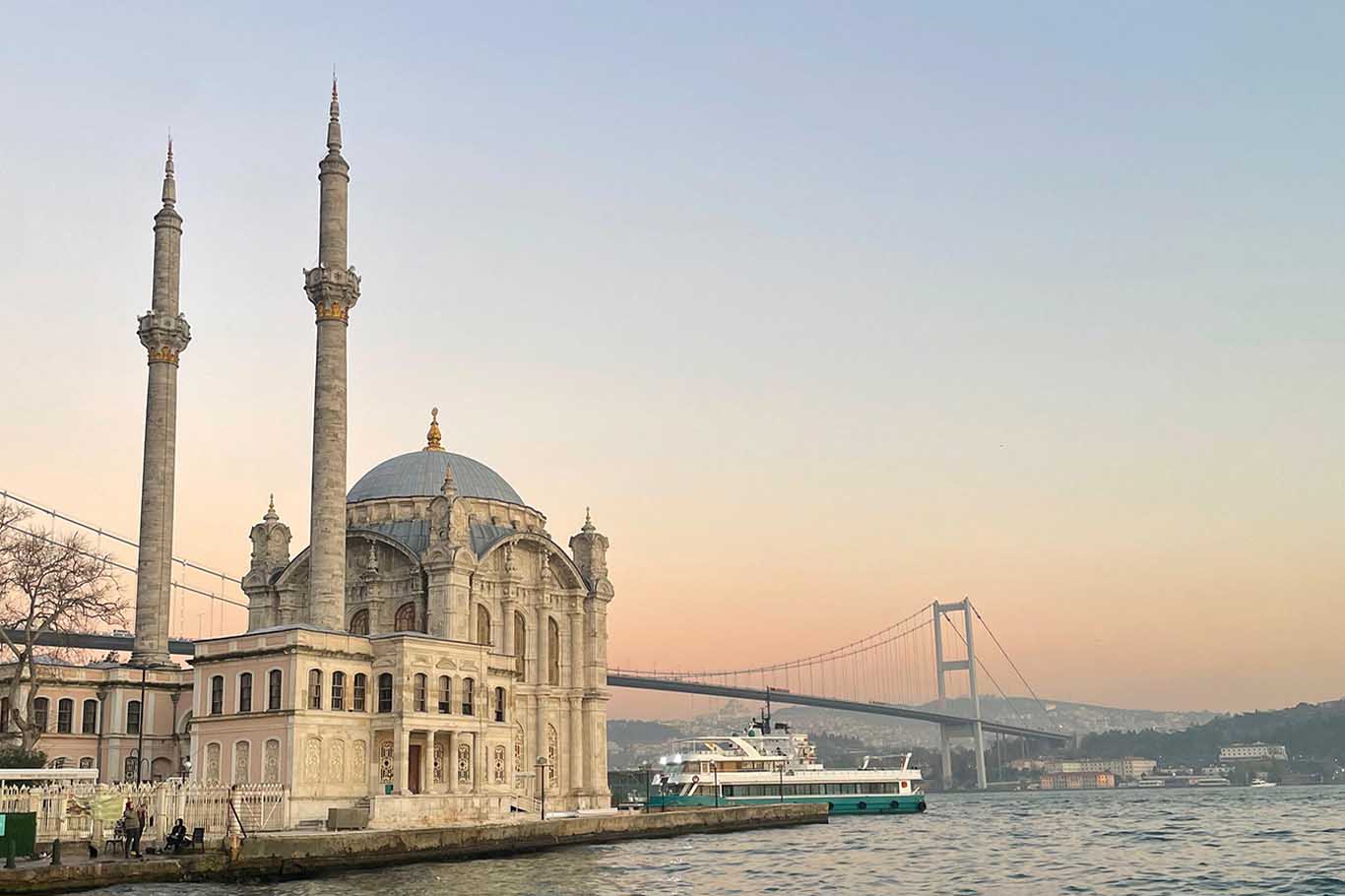 İstanbul'da Gün Batımı, Büyüleyici Bir Manzara Sundu 6