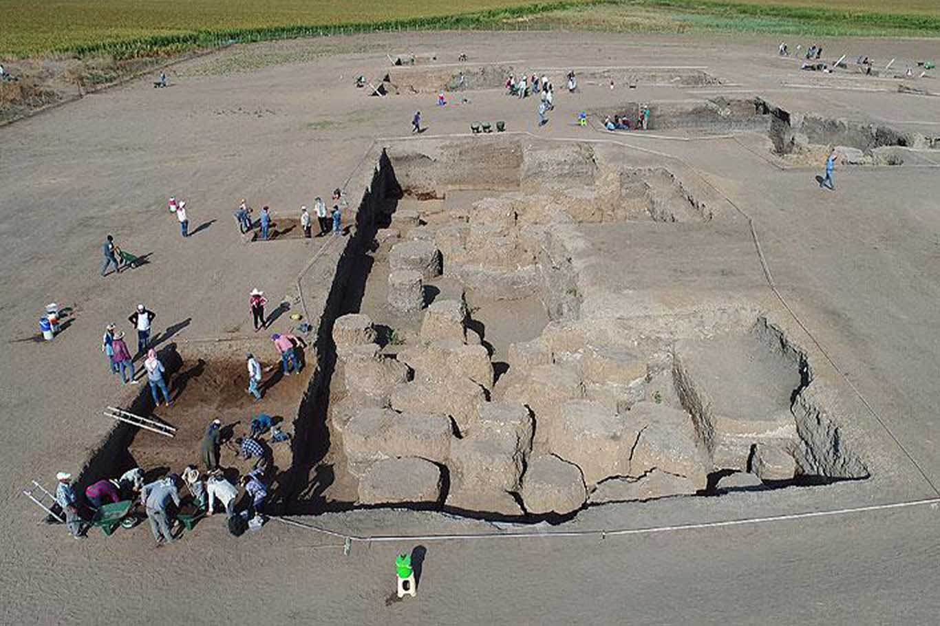 Körtik Tepe'den 23 Yılda 30 Bini Aşkın Eser Çıkarıldı 203