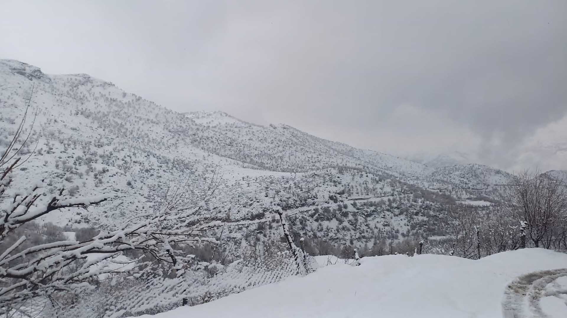 70'In Üzerinde Köy Yolu Kardan Ulaşıma Kapadı 23