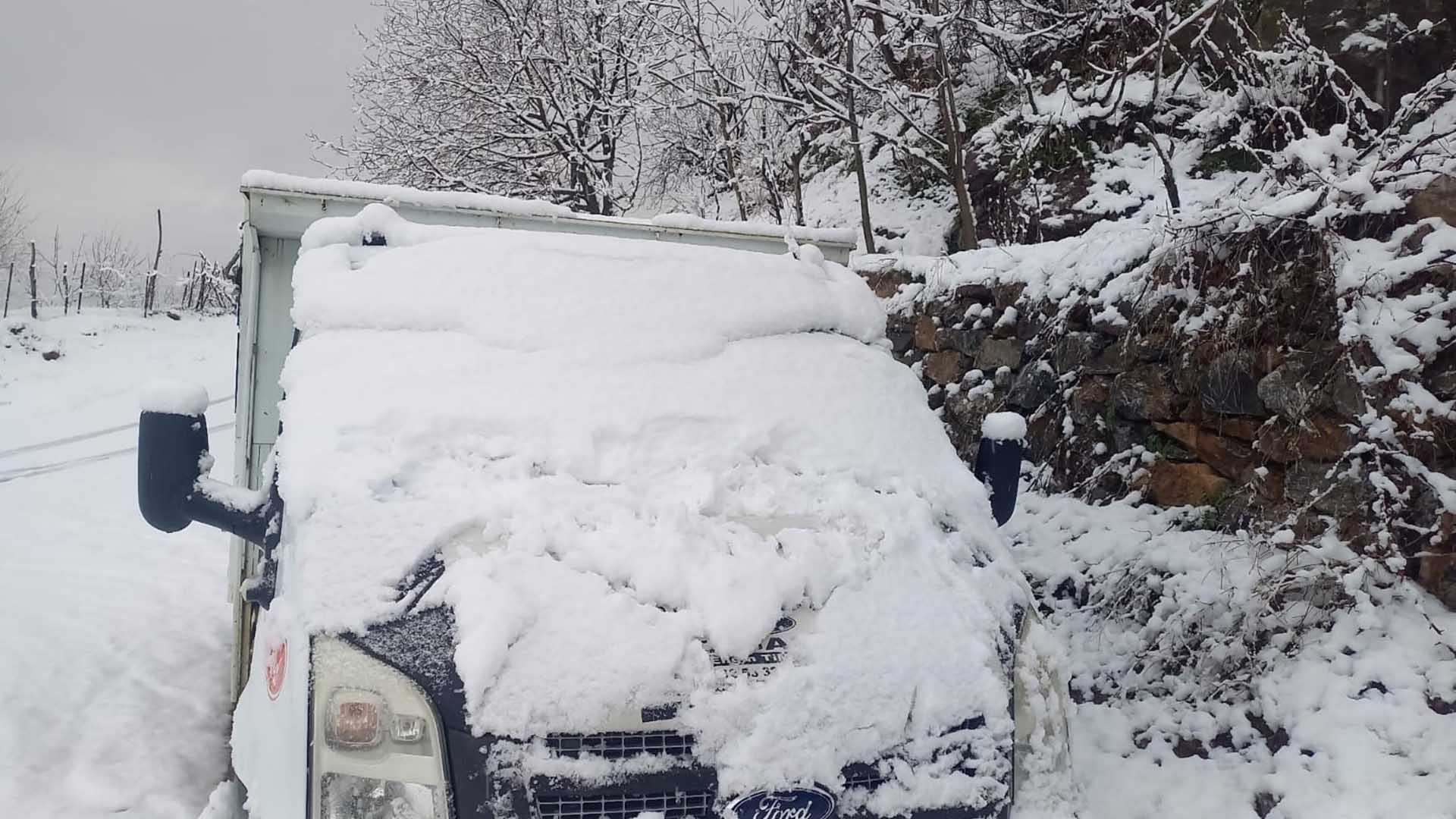 70'In Üzerinde Köy Yolu Kardan Ulaşıma Kapadı 4