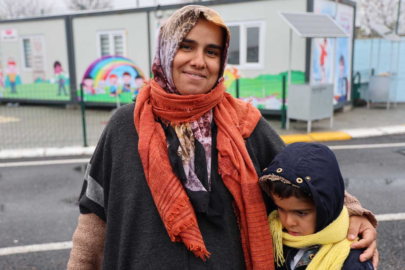 Depremzedeler, Evlerine Geçmek Için Gün Sayıyor 1