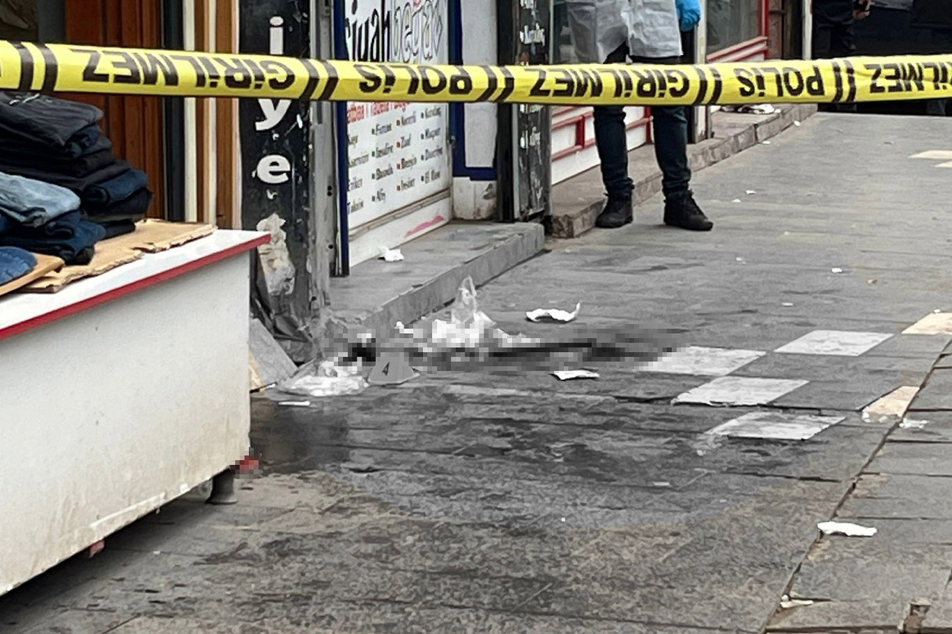 Diyarbakır Sur’un Göbeğinde Silahlı Kavga 1 Ölü 3 Yaralı 4