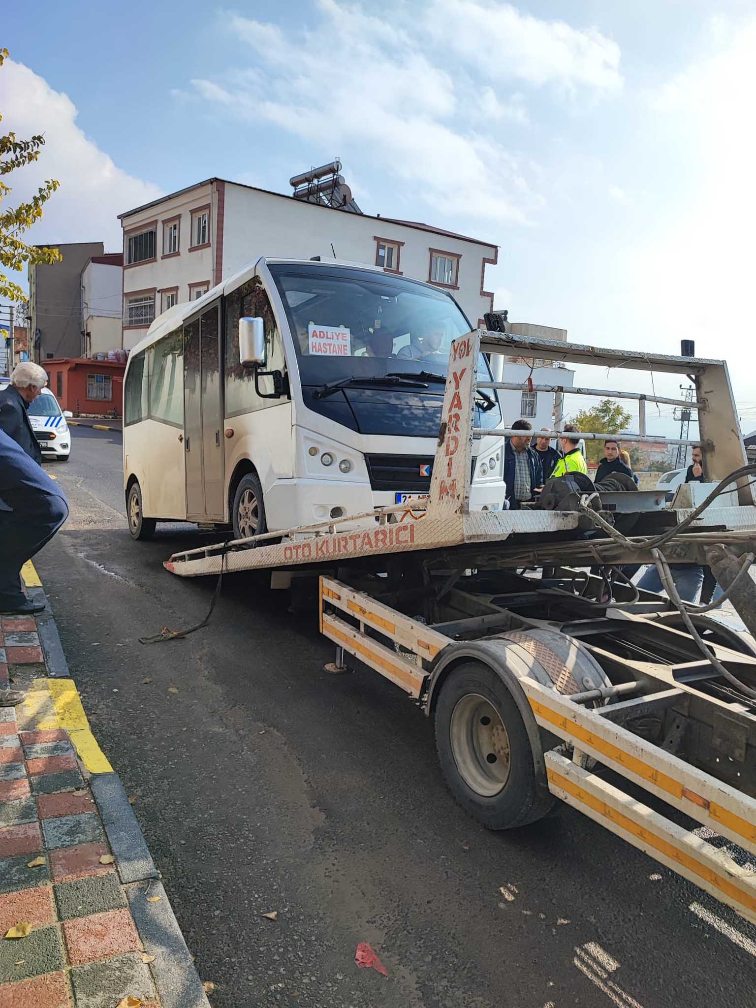 Diyarbakır’da 3 Şehirçi Minibüsü Trafikten Men Edildi 4