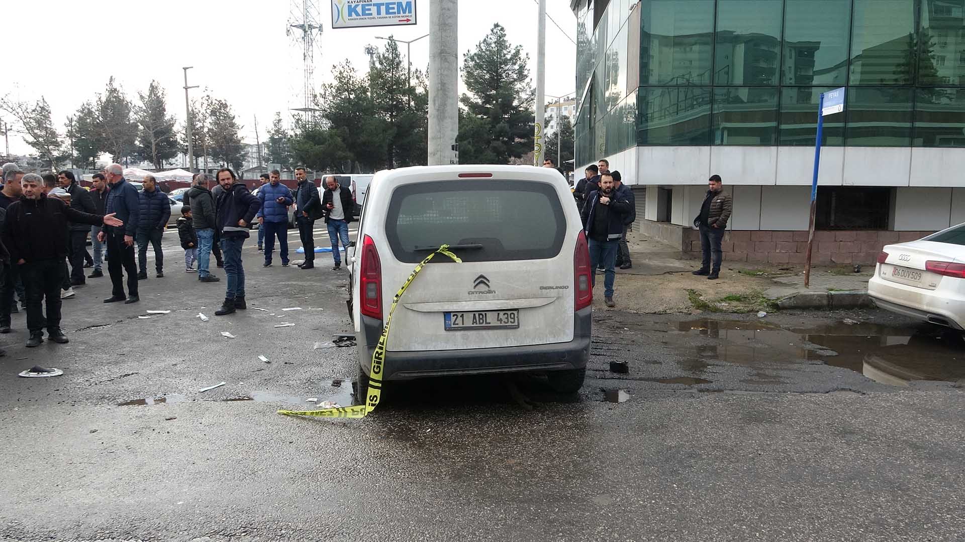 Diyarbakır’da Feci Kaza 1 Ölü, 3 Ağır Yaralı 3