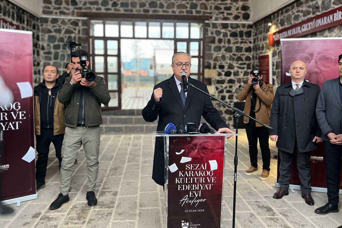 Diyarbakır’da Sezai Karakoç Kültür Ve Edebiyat Evi Açıldı 2