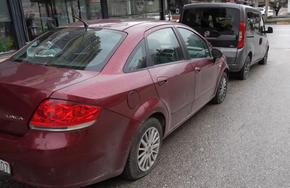 Gaziantep'te Yüzlerce Araç Lastiği Bıçaklandı