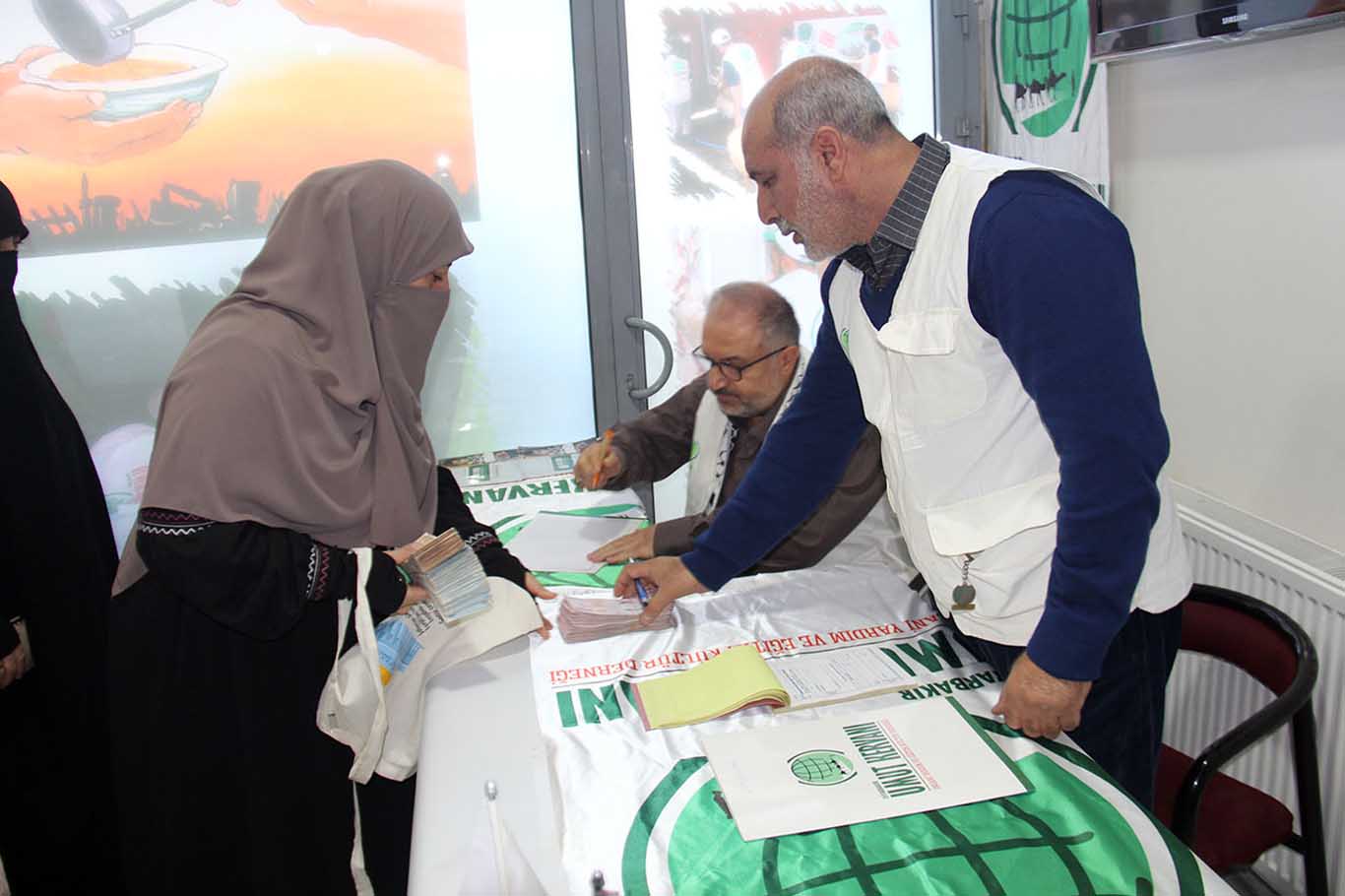 Hüda Par Diyarbakır Kadın Kolları Ziynetleriyle Gazze'ye Destek Verdi 5