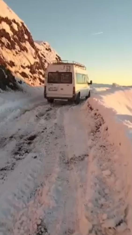 Siirt'te Karda Mahsur Kalan 6 Kişi Kurtarıldı2