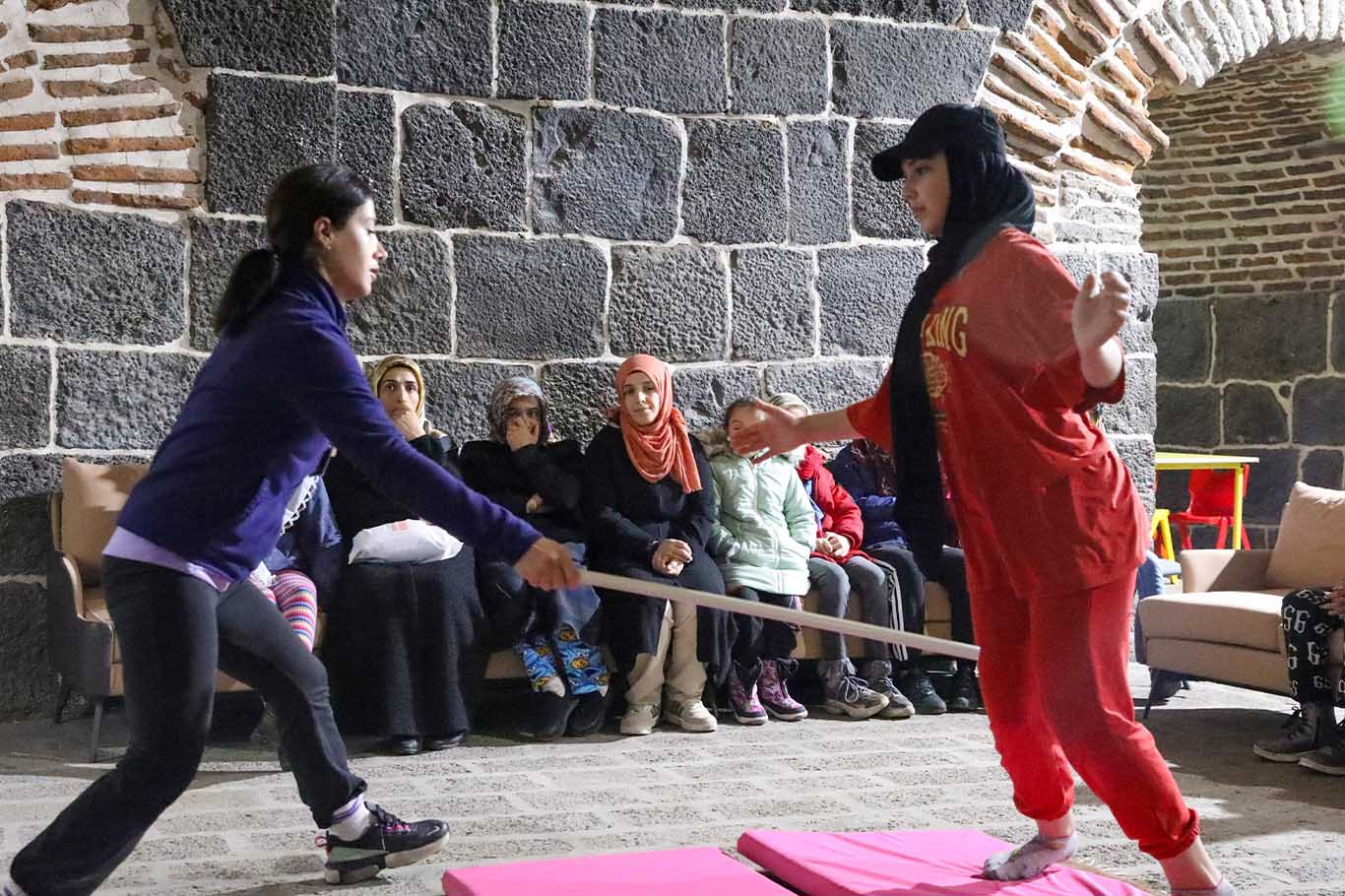 Diyarbakır’da Bu Kadınlar Karate Biliyor 1