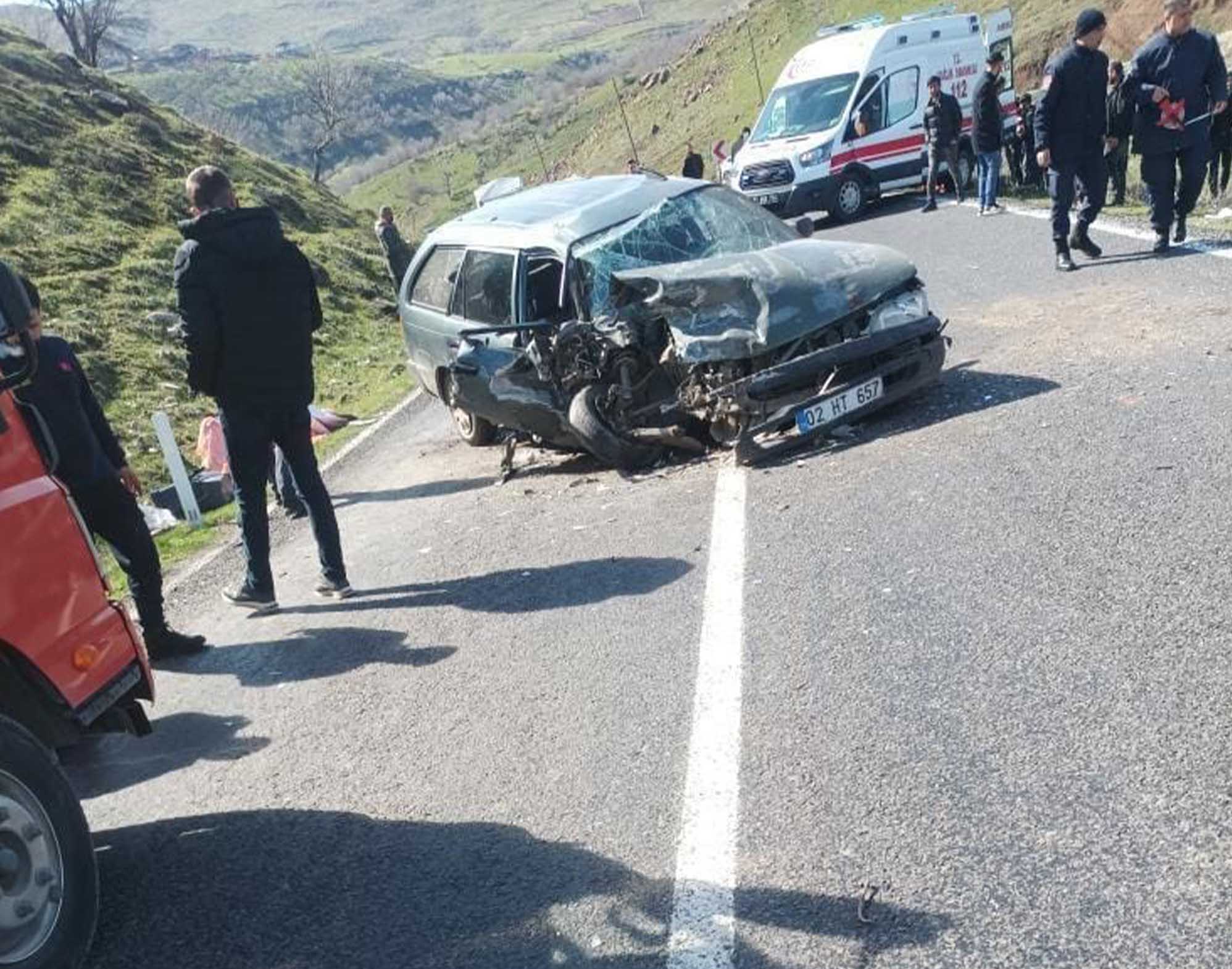 Diyarbakır’da Feci Kaza 1 Ölü 3 Yaralı 3