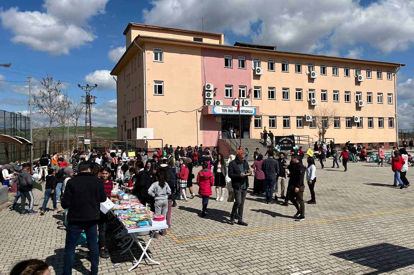 Bismil’de Okulda Düzenlenen Kermes Ile 60 Aileye Yardım 8