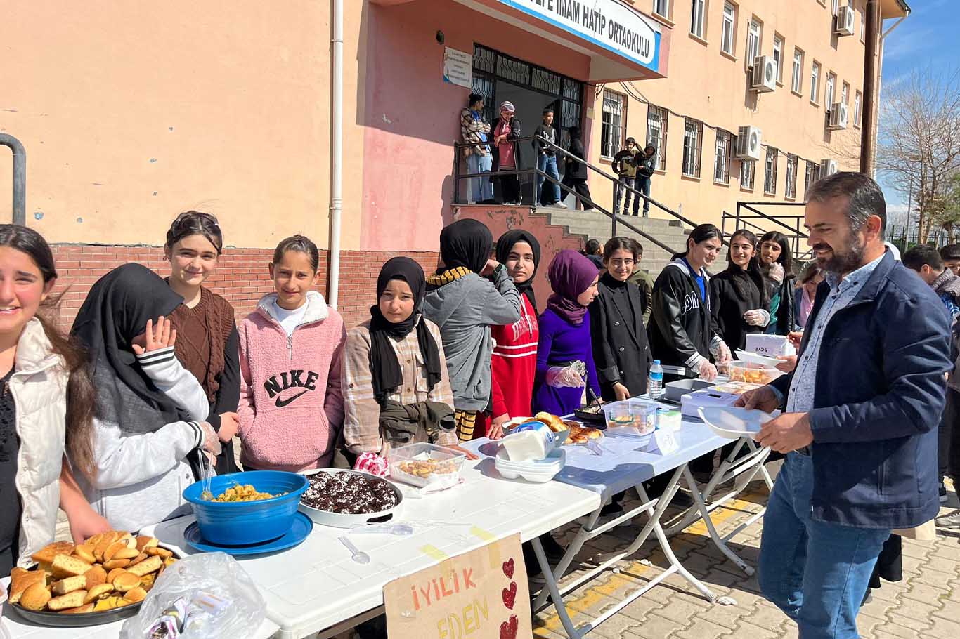 Bismil’de Okulda Düzenlenen Kermes Ile 60 Aileye Yardım 9