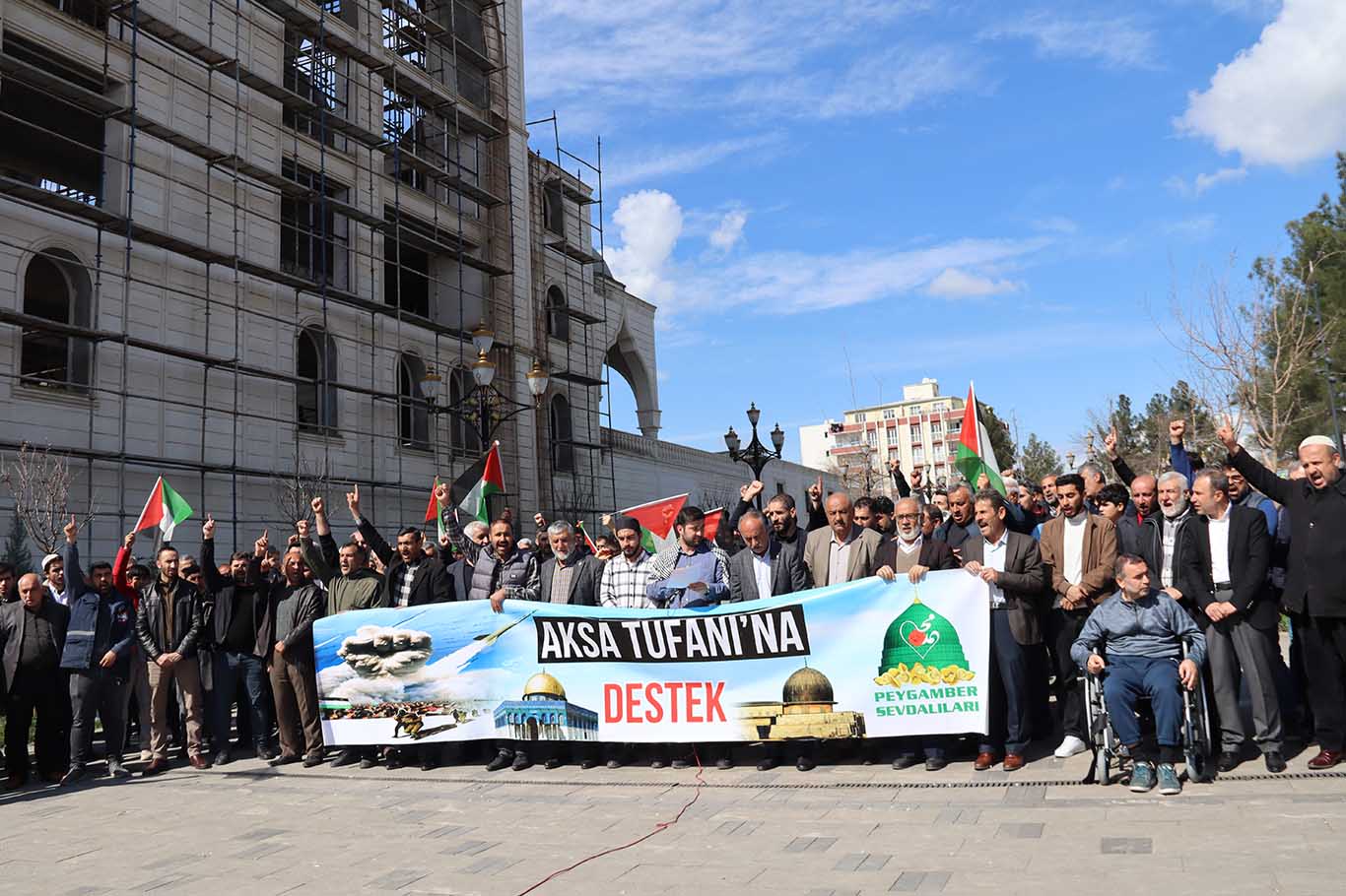 Bismil’den İslam Ülkelerine Çağrı Gazze’deki Soykırımı Durdurun 10