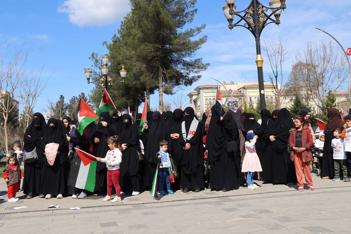 Bismil’den İslam Ülkelerine Çağrı Gazze’deki Soykırımı Durdurun 15