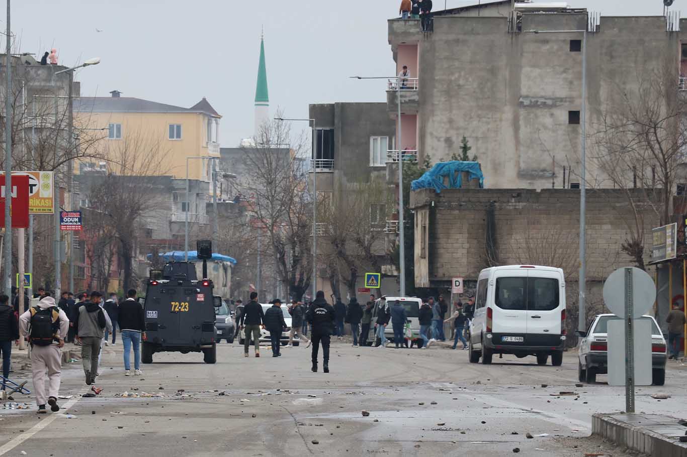 Diyarbakır’da 26 Kişi Gözaltına Alındı 1