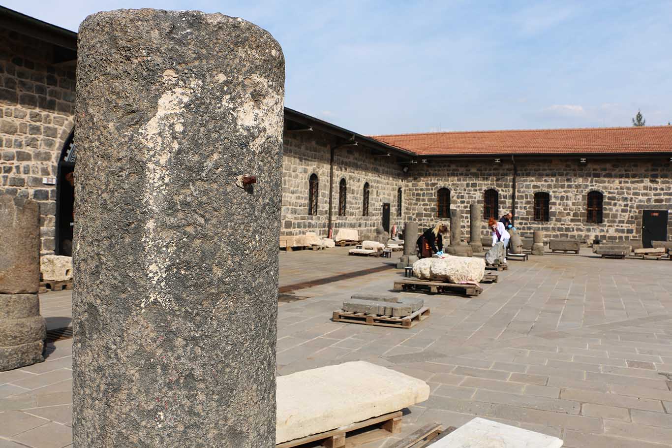 Diyarbakır'da ‘Tarihi Eser Doktorları’ 2023’Te Bin 252 Tarihi Esere Işlem Yaptı 5