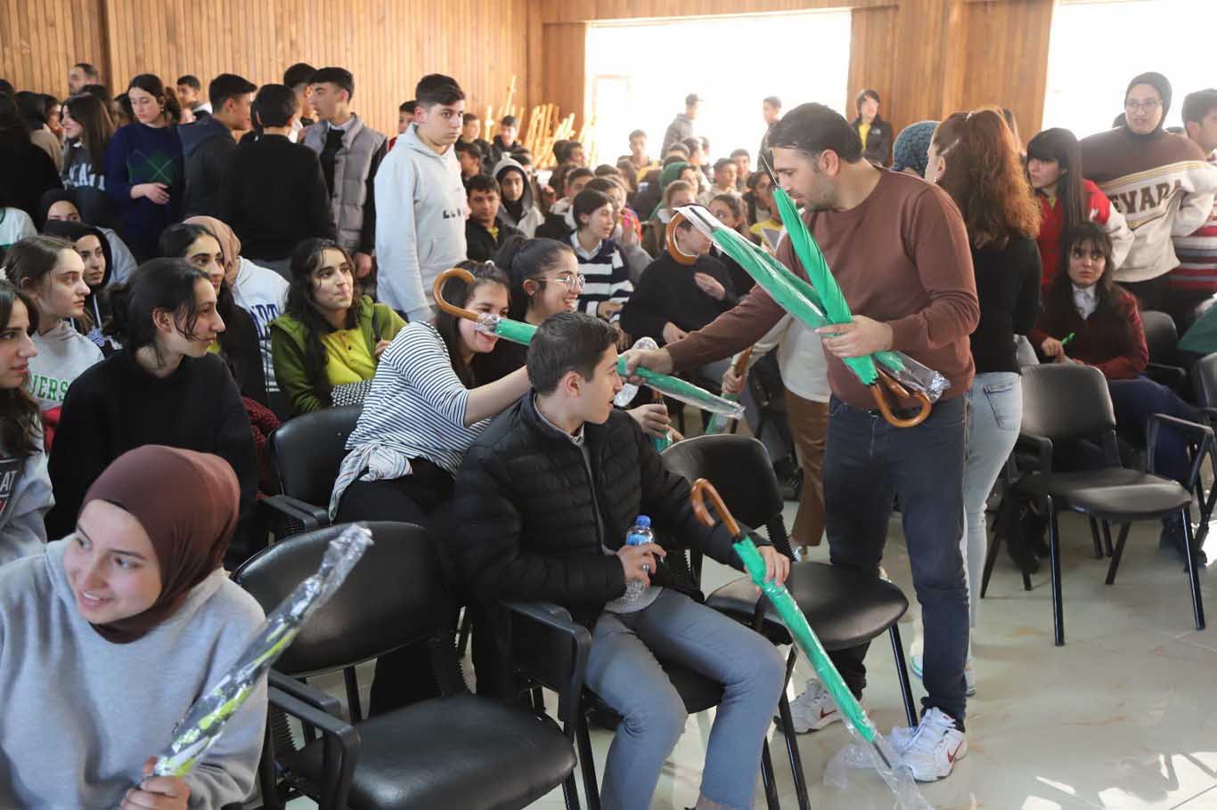Ergani’de Öğrenciler Bu Oyunu Izledi 4