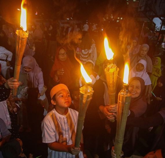 Ramazan Fener Alayıyla Karşılandı