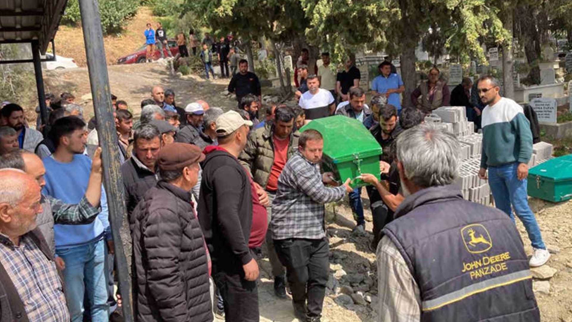 Böyle Vahşet Görülmedi Anne Ve Oğlunu Evde, Babalarını Otomobilde Yaktı 3