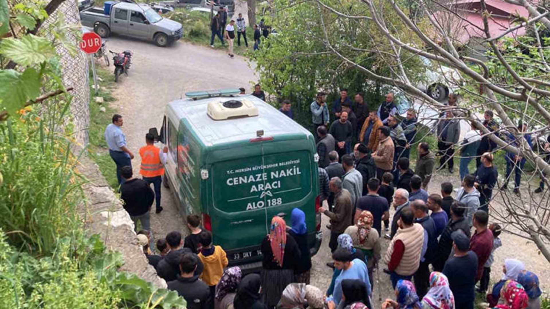 Böyle Vahşet Görülmedi Anne Ve Oğlunu Evde, Babalarını Otomobilde Yaktı 6