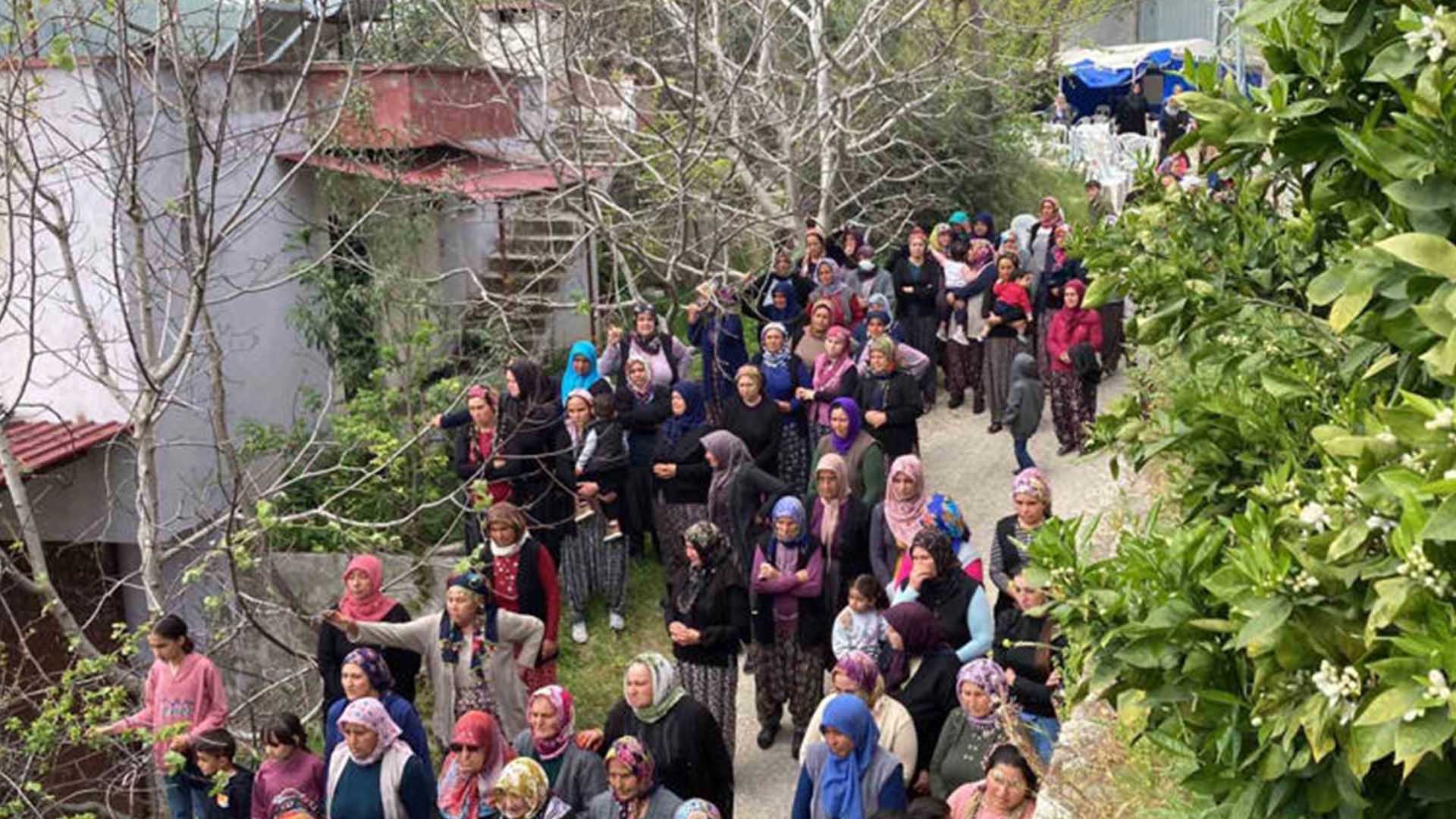 Böyle Vahşet Görülmedi Anne Ve Oğlunu Evde, Babalarını Otomobilde Yaktı 7